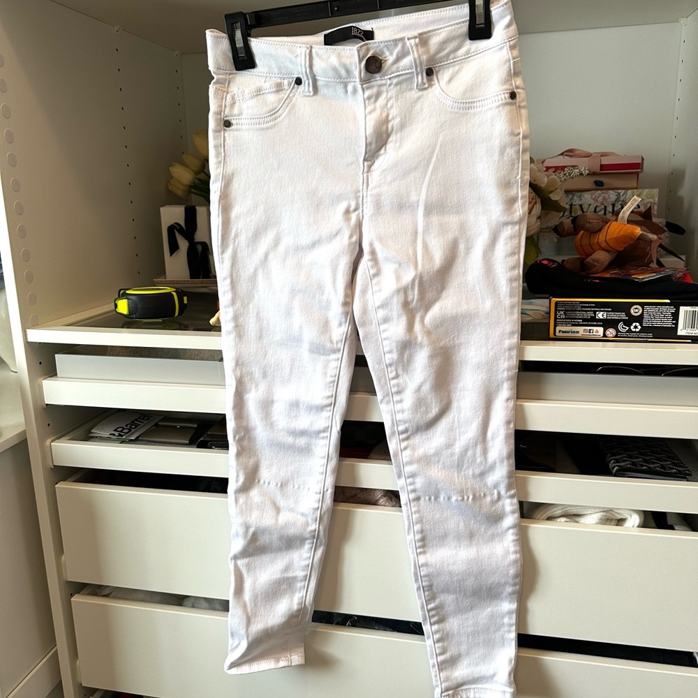 Women's White Skinny Jeggings size 6 PETITE